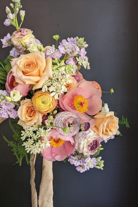 Peach Lavender Wedding, Pink And Red Wedding Flowers, Peach And Purple Wedding, Alt Wedding, Peach Lavender, Lavender Wedding Flowers, Purple Bridal Bouquet, Bridal Party Flowers, Colorful Wedding Flowers