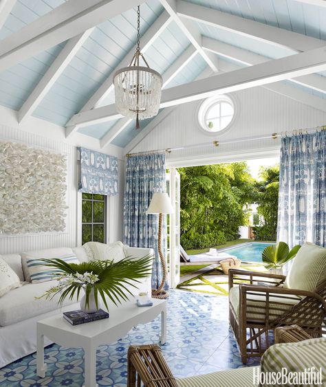 The Perfect Pool House — Beth Lindsey Interior Design Pool House Designs, Tropical Home Decor, Summer Living, Beach House Interior, Beach House Design, Tropical Houses, Home Modern, Decoration Inspiration, Beach Cottages