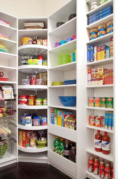 Pantree Ideas, Ikea Organisation, Walk In Pantry Ideas, Kitchen Pantries, Pantry Layout, Dream Pantry, Pantry Inspiration, House Pantry, Pantry Room