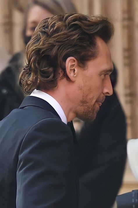 Loki Aesthetic, Greasy Hair, Thomas William Hiddleston, Marvel Actors, Man Thing Marvel, The Perfect Guy, Tom Hiddleston Loki, Hollywood Actor, Film Awards