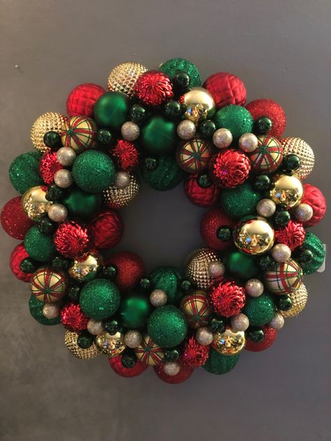 Red Green Gold Silver Christmas Decor, Green Gold Red Christmas Decor, Green Gold And Red Christmas Decor, Black Gold And Red Christmas Decor, Green Red And Gold Christmas Decor, Green Red Gold Christmas Decor, Red Gold Green Christmas Decorations, Red Gold And Green Christmas Decorations, Modern Red And Green Christmas Decor