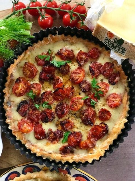 Perfect for the summer, a delicate light tart using fresh tomatoes, mustard and Comté cheese. #Frenchtomatotart #Comtécheese #summerrecipe Recipe Using Tomatoes, Using Fresh Tomatoes, Pizza Flatbread, Easy French Recipes, Comte Cheese, Savory Tarts, Savoury Pies, French Recipes, Tomato Tart