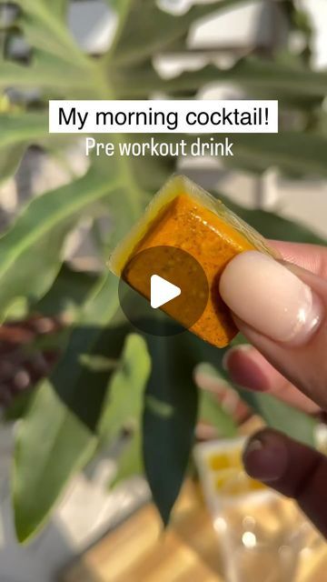 Fit & Fabulous Female Club on Instagram: "Pre workout drink : Easy to make : can be used 2 times a day follow for more 🫶🏻 
@naturalsaura_fit_fab 
📍 k -7 lal quarter road Krishna Nagar East Delhi 

:
:
#fitness#predrinkworkout #workout #weightlossjourney #fitnessclub#krishnanagar #delhi##insta#" Preworkout Drink, Morning Cocktail, Fresh Turmeric, Healthy Herbs, Ginger And Cinnamon, Ginger Juice, New York Life, Healthy Drinks Recipes, Health Drink