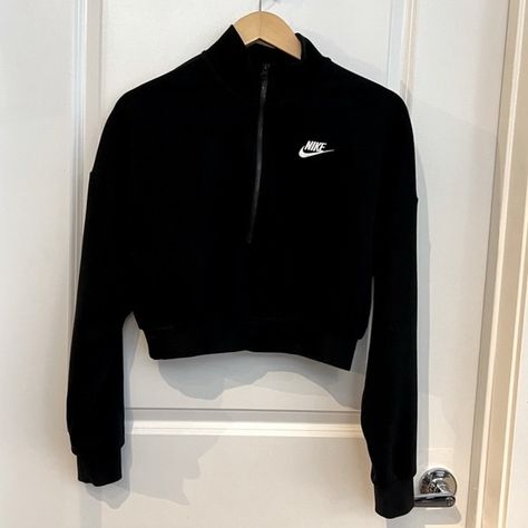 Nike women’s essential crop 1/2 zip sweatshirt Cropped Nike Sweatshirt, Cropped Nike, Nike Jumper, Nike Sweatshirt, Satin Silk, Zip Sweatshirt, Nike Tops, Silk Satin, Adidas Jacket