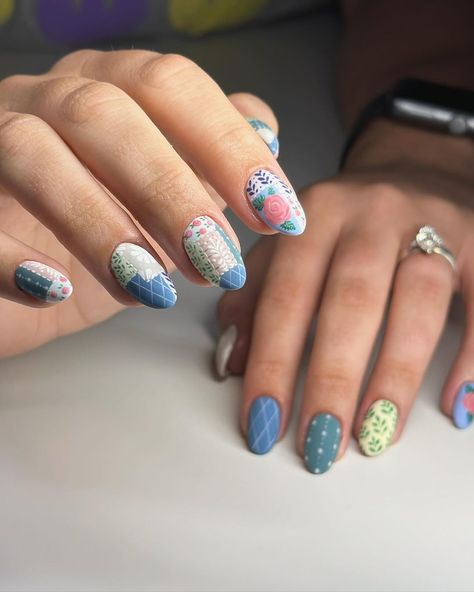 Quilt Nail Art, Quilt Nails Designs, Quilt Nails, Quilted Nails, Almond Nail Ideas, Spring Break Nails, Integumentary System, Just Go For It, Simple Spring Nails