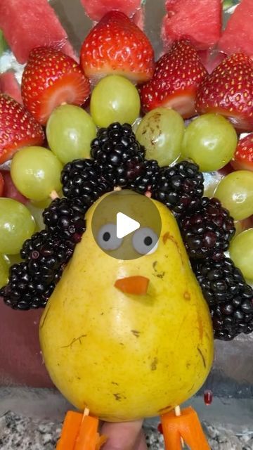 26K views · 1.3K likes | Rosita Flores on Instagram: "Pavo de frutas  #turkey #fruits #reelsinstagram #snacks #parati #thanksgiving" Fruit Turkey Kabobs, Ideas Para Thanksgiving, Turkey Kabobs, Fruit Turkey, Thanksgiving Snacks, Recipes Thanksgiving, Turkey Recipes Thanksgiving, Food Presentation, Turkey Recipes