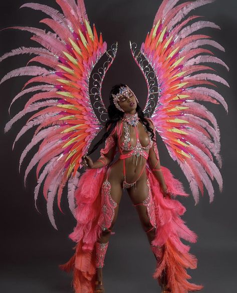 Caribbean Carnival Outfits, Carnival Costumes Ideas, Chole Bailey, Carnival Outfit Ideas, Carnival Photoshoot, Carribean Carnival Costumes, Caribbean Festival, Carnival Outfit Carribean, Miami Carnival