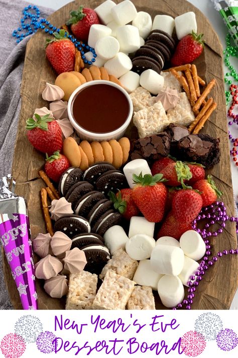 New Years Dessert Boards, New Years Eve Dessert Charcuterie Board, Dessert Charcuterie Board New Years, Nye Dessert Charcuterie Board, New Years Dessert Charcuterie Board, New Year’s Eve Charcuterie Board, Kids Christmas Charcuterie, New Years Eve Charcuterie Board Ideas, New Year Desserts Ideas