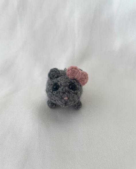 Crochet Sad Hamster Keychain 🔑🐭 You can order from the link in bio ✨ #üzgünhamster #sadhamster #crochetkeychain #fyp #kesfet #smallbusiness #küçükişletme Hamster Keychain, Crochet Keychain, Link In Bio, Small Business, Canning, Crochet, Quick Saves