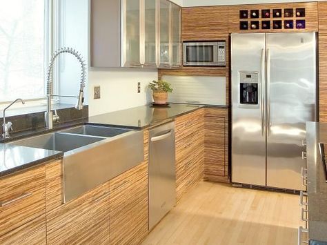 Learn about the different options of modern kitchen cabinets and how they translate into a spacious and airy dream kitchen. Bamboo Kitchen Cabinets, Cocina Shabby Chic, Kitchen Cabinets Pictures, Bamboo Cabinets, Contemporary Kitchen Cabinets, Bamboo Kitchen, Kabinet Dapur, Modern Kitchen Cabinet Design, Kitchen Cabinet Styles