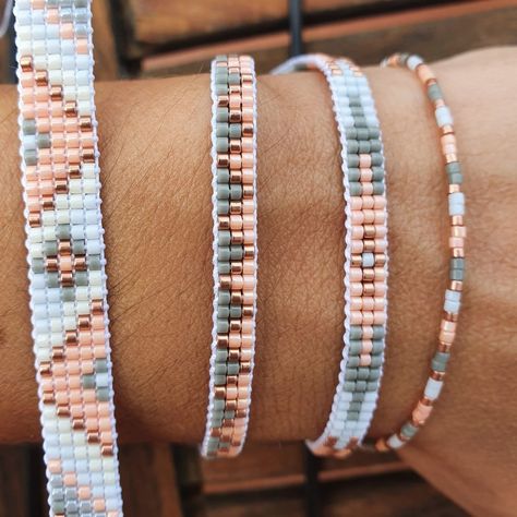 Look Bracelet Patterns, Loomed Beaded Bracelets, Beading Loom Bracelets, Diy Bead Loom Bracelet, Woven Beaded Bracelets Diy, Delica Bead Bracelet, Diy Miyuki Bracelet, Seed Bead Loom Patterns Simple, Woven Beaded Bracelets Pattern