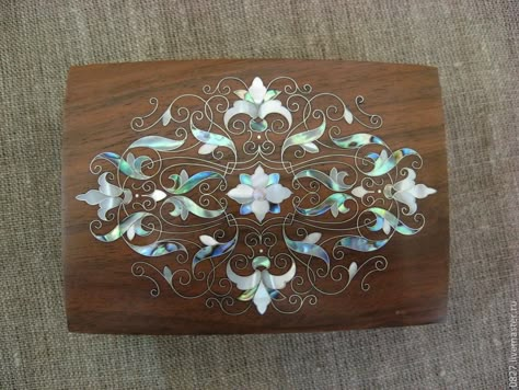 Guitar Inlay, Snail Art, Art Deco Artwork, Inlay Furniture, Antique Jewelry Box, Marble Inlay, Stone Inlay, Bone Inlay, Wood Inlay