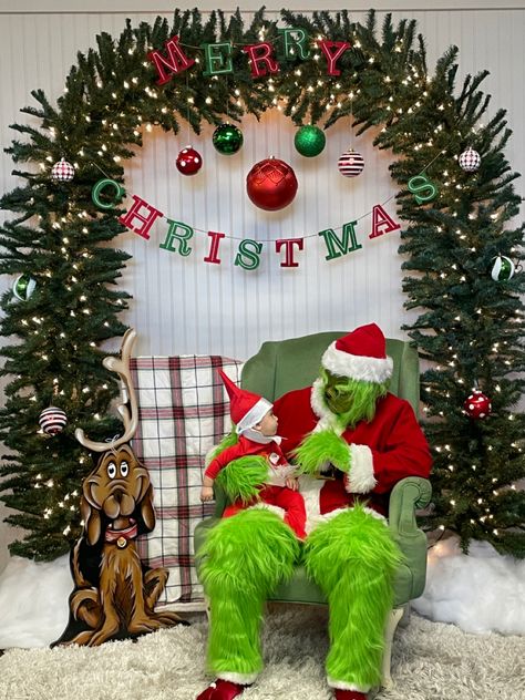 The Grinch Photoshoot, Grinch Mini Sessions, Pictures With The Grinch Ideas, Grinch Picture Ideas, Grinch Pictures With Kids, Grinch Photo Session, Grinch Christmas Photoshoot, Grinch Photo Shoot, Grinch Photoshoot Ideas