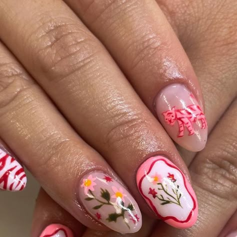 Kamrynn petersen 🔅 licenced nail tech :) on Instagram: "GOSH NO WAY THESE ARE REAL 😻🙌 estee you have the cutest taste" Nail Tech Outfits, Real Nails Manicure, August Nail Art, Nails Hippie, Hottest Summer Nails, Spring Nail Design, May Nails, Hello Nails, Hippie Nails