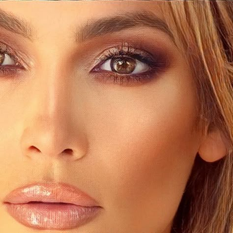 Jenifer Lopez Makeup Eye, J Lo Makeup Looks, Jennifer Lopez Makeup Looks, Jlo Makeup Looks, Jlo Hairstyles, Jlo Makeup, Jennifer Lopez Makeup, Jlo Hair, Celeb Makeup