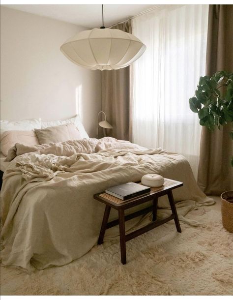 Minamilist Bedroom, Scandinavian Minimalist Interior, Dream House Bedroom, Shades Of Cream, Home Themes, Beige Bed, Bedroom Renovation, Clean Bedroom, Dreamy Bedrooms