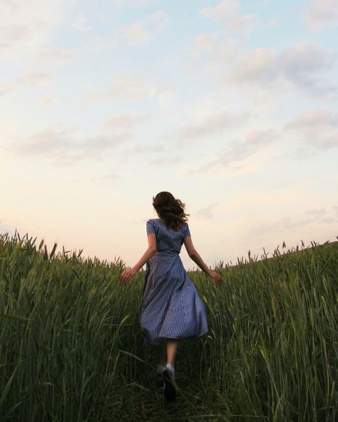 Plant Mom Aesthetic, Elizabeth Gilbert, Grass Field, Dress Stand, Girl Standing, Girl Running, Burn Out, Plant Mom, Woman Standing