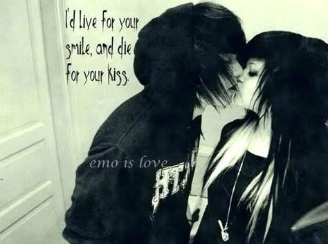 emo <3 Amor Emo, Scene Couple, Cute Emo Couples, Emo Couples, Animes Emo, Emo Teen, People Kissing, Scene Punk, Emo Love