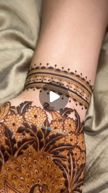 bhoomijasoliya on Instagram: "🦚🌿🍃 @bhoomi_mehandi_  Inspired by: @sonamistry_mehandi" Sonamistry Mehandi Designs, Unique Mehndi, Unique Mehndi Designs, Bridal Mehndi Designs, Bridal Mehndi, Mehandi Designs, Mehndi Design, Mehndi Designs, On Instagram