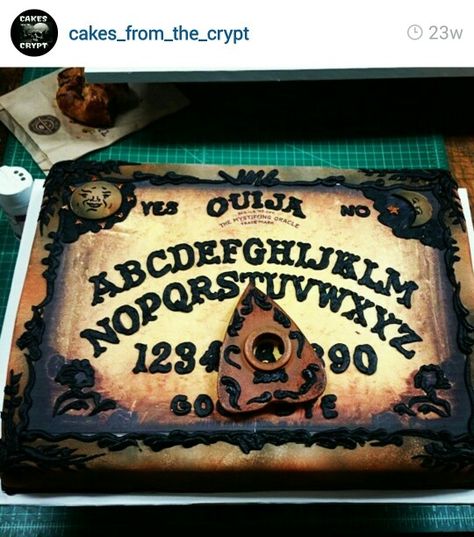 Ouija board birthday cake Ouija Board Cake, Creepy Birthday Cake, Ouija Charcuterie Board, Ouija Board Birthday Cake, Horror Cakes Birthdays, Ouija Board Halloween Decor, Scary Halloween Cakes, Handmade Ouija Board, Purple Ouija Board