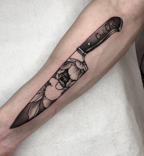 Ania Bodz Tattoo | Oui Chef 👨‍🍳 Thank you Tom! . . #knifetattoo #forearmtattoo #cheftattoo #chefknife #chefknifetattoo #peonytattoo #peonytattoos #peonies… | Instagram Perfect Tattoo Ideas, Cooking Tattoo, Chef Tattoo, Traditional Tattoo Flash Art, Knife Tattoo, Incredible Tattoos, Tattoo Ideas For Women, Peonies Tattoo, Tattoo Design Book