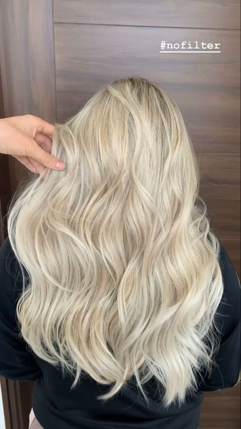 Creamy Blonde Hair Highlights, Queen Hairstyles, Cream Blonde Hair, Butter Blonde Hair, Women's Haircut, Perfect Blonde Hair, Bright Blonde Hair, Best Hair Dye, Summer Blonde Hair