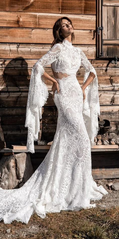 Country Style Wedding Dresses, Barnyard Wedding, Black Lace Wedding, Western Themed Wedding, White Lace Wedding Dress, Country Style Wedding, Looks Country, Wedding Dress Guide, Dresses 2022