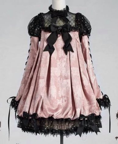 Vkei Outfits Women, Pink Vampire Outfit, Jirai Kei Outfit Ideas, Pink Goth Outfits, Jirai Kei Fashion, 2012 Fashion Trends, Pink And Black Dress, Kei Fashion, Jirai Kei