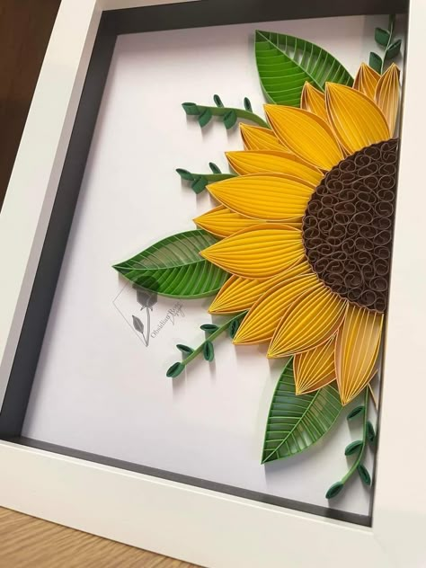 Paper Quilling Patterns Printables, Quilling Sunflower, Paper Quilling Ideas, Quilling Patterns Tutorials, Petal Template, Diy Quilling Crafts, Quilling Flower Designs, Make Your Own Paper, Paper Peony