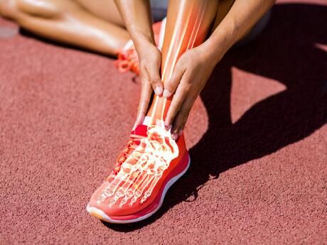 Lower leg pain could be more than shin splints Lower Leg Exercises, Sinus Pressure Points, Lower Leg Pain, Shin Splint Exercises, Calf Pain, Swollen Ankles, Ligament Injury, Sinus Pressure, Ankle Pain