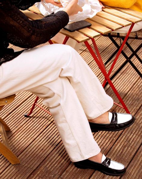 Two Tone Loafer Outfit, Loafer Outfit Women, Two Tone Loafers, Loafer Outfits Women, Penny Loafers Outfit, Diy Fashion Photography, 2024 Wardrobe, White Loafers, Shein Shoes