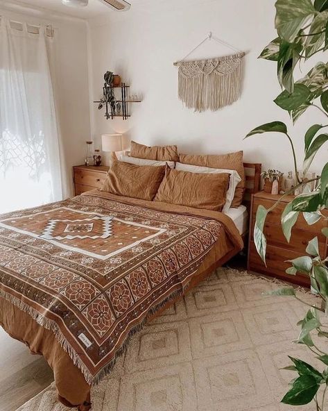 Boho Bedroom Salty Aura Bedroom, Salty Aura, Boho Apartment, Boho Decoration, Bedroom Idea, Soft Autumn, Boho Bedroom Decor, Bohemian Bedroom, Bedroom Goals