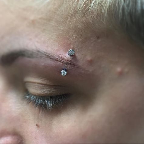 Sparkly Eyebrow Piercing, Eyebrow Piercing Diamond, Diamond Eyebrow Piercing, Eyebrow Jewelry Piercings, Dainty Eyebrow Piercing, Eyebrow Piercings, Eyebrow Piercing Jewelry, Surface Piercing, Eyebrow Jewelry