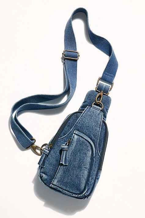 Hudson Sling Bag: Luxurious and functional crossbody bag for women.  438 #Hudson_Sling_Bag #Denim_Sling_Bag #Pencil_Pouch_Pattern #Single_Strap_Backpack Hudson Sling Bag, Pencil Pouch Pattern, Single Strap Backpack, Sling Bag Pattern, One Strap Backpack, Denim Bag Diy, Sling Bag For Men, Jean Purse, Leather Sling Bag