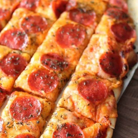 Crispy No-Rise Pizza Crust - Simply Happenings Lasagna Fritta, Crispy Pizza Crust, Homemade Pizza Crust, Crispy Pizza, Cheese Lasagna, Ground Italian Sausage, Air Fried Food, Easy Air Fryer, Crust Pizza