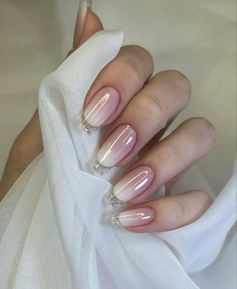 Nails 2025, Latest Nail Designs, Manicure Colors, Glass Nails, Chic Pattern, Hand Model, Body Inspiration, Dream Nails, Chrome Nails