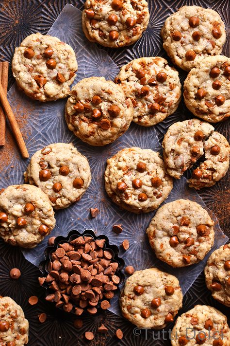 Cinnamon Chip Cookies, Cinnamon Chip Recipes, Oatmeal Cinnamon, Cookies Cinnamon, Cookies Oatmeal, Butter Cinnamon, Cinnamon Chips, Baked Chips, Best Cookie Recipes