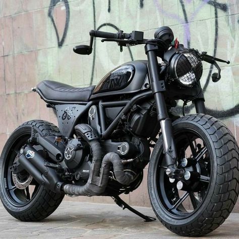 Ducati Scrambler Custom, 240z Datsun, Art Moto, Ducati 999, Black Is Black, Ducati 749, Xe Ducati, Ducati Cafe Racer, Moto Scrambler