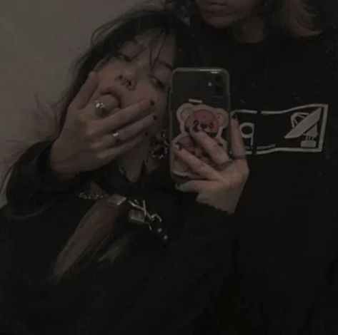 Grunge Couple, Me And Bae, Couples Vibe, Cute Relationship Photos, Dirty Mind, Cute Relationship Goals, Couple Aesthetic, Hopeless Romantic, Cute Couple Pictures