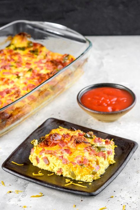 Egg Casserole With Ham, Low Carb Egg Casserole, Casserole With Ham, Ham And Egg Casserole, Ham Ideas, Ham And Cheese Casserole, Ham Breakfast Casserole, Western Breakfast, Easy Breakfast Casserole Recipes