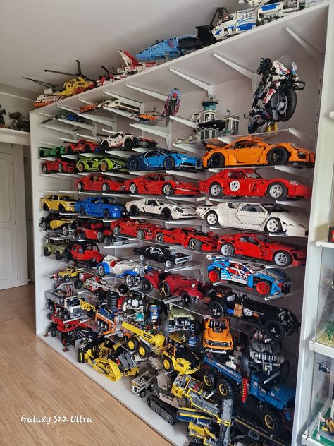 Lego Set Display, Lego Room Decor, Lego Speed Champions, Amazing Lego Creations, Lego Creative, Lego Room, Lego Cars, Lego Technic, Lego Building