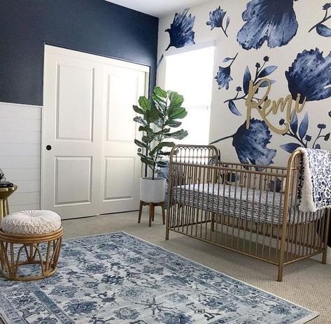 This navy nursery is gorgeous with that floral wallpaper and brass / gold accents. #nurserydecor #nurseryideas Metal Crib, Navy Nursery, Baby Nursery Inspiration, Nursery Trends, Girl Nursery Room, Baby Room Design, Wallpaper Accent, Wallpaper Accent Wall, Nursery Baby Room