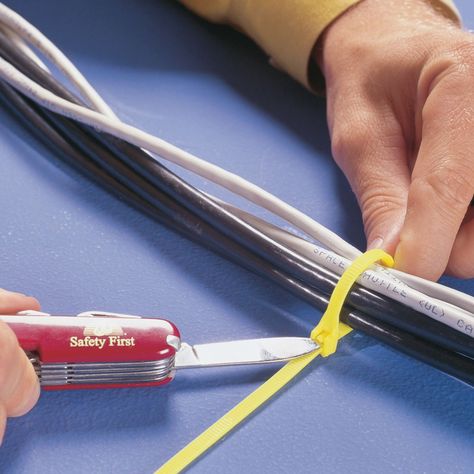 zip-ties Zip Tie Hacks, Homeowner Hacks, Electrical Tips, Caulking Tips, Organize Garage, Bulb Ideas, Fun Hacks, Crate Crafts, Wood Magnets