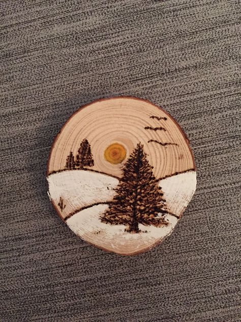 Wood burning pyrography winter scene Winter Pyrography, Christmas Pyrography, Wood Burning Techniques, Ornaments Homemade, Wooden Jewellery, Wood Burning Crafts, Wood Slice Ornament, Wood Christmas Ornaments, Wood Burning Art