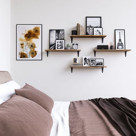 Floating Shelves Bedroom, Wall Shelves Bedroom, Floating Shelves Living Room, Shelf Decor Living Room, Corner Wall Shelves, Rustic Floating Shelves, Wall Shelves Design, Shelves In Bedroom, Ideas Living Room