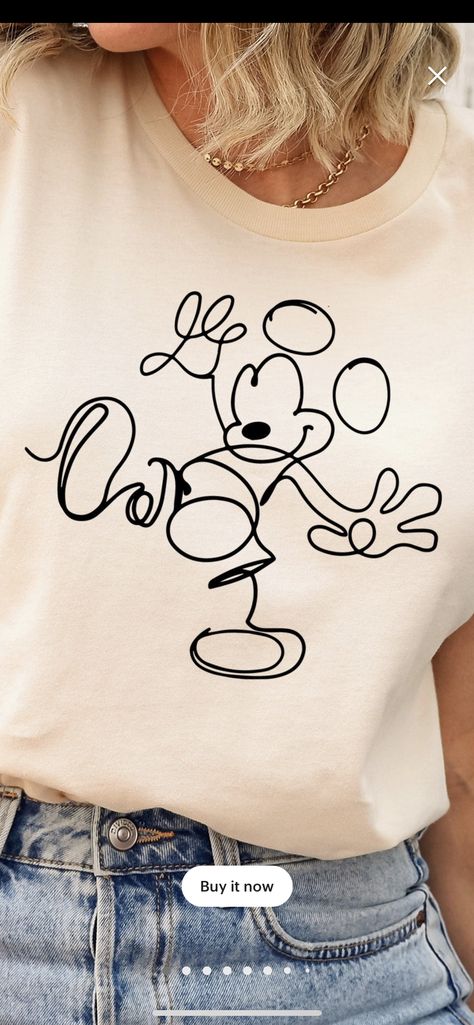 Disney Embroidery Clothes, Aesthetic Disney T Shirt, Modern Disney Shirts, Disney Diy Shirts Cricut, Aesthetic Disney Shirts, Disneyland Tshirt Ideas, Subtle Disney Shirts, Classy Disney Outfits, Matching Family Disney Outfits