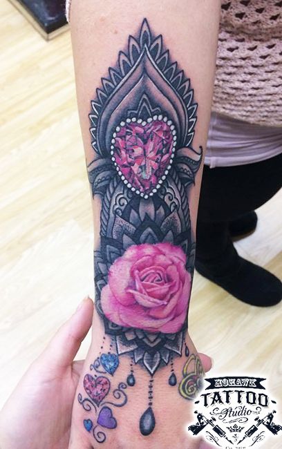 Rose Shoulder Tattoos For Women, Rose Shoulder Tattoos, Rose Tats, Mohawk Tattoo, Big Cover Up Tattoos, Tattoos For Women Arm, Paisley Tattoo, Cover Up Tattoos For Women, Rose Shoulder Tattoo