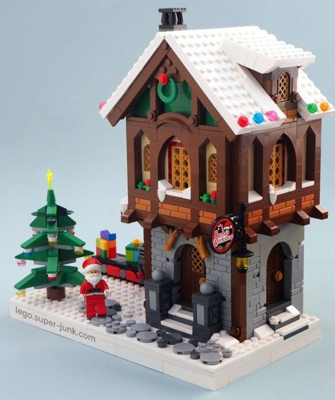 Lego Santa, Lego Gingerbread House, Lego Christmas Village, Lego Winter Village, Lego Village, Lego Winter, Lego Challenge, Lego Display, Lego Christmas