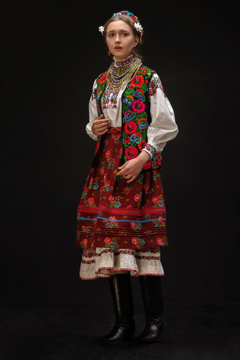 FolkCostume&Embroidery: Overview of Boiko Costume, Ukraine Ukraine Clothing, Ukrainian Clothing, Costumes Around The World, National Clothes, Folk Clothing, Larp Costume, National Dress, Folk Dresses, Folk Fashion