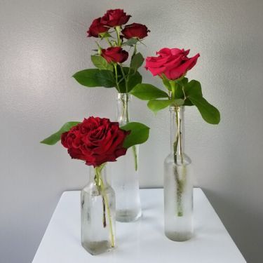 A collection of three assorted bud vases adorned with blooms and greenery to coordinate your wedding pallet. Perfect for the center of a small round table, interspersed around larger florals, next to your cake, or to decorate the bar! Corporate Event Centerpieces, Rose Bud Vase, Bud Vases Wedding, Bud Vase Centerpiece, Pallet Wedding, Event Centerpiece, Plant Delivery, Wedding Vases, Baltimore Maryland